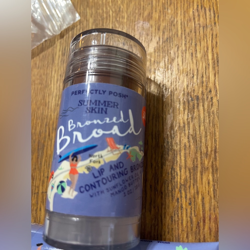 Perfectly Posh summer skin bronzed broad lip and contouring bronzer